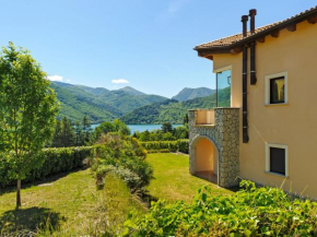 Valley View Holiday Home in Scanno with Garden